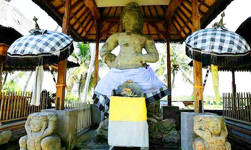 Arca Bhairawa yang terdapat di daerah Pejeng, Bali