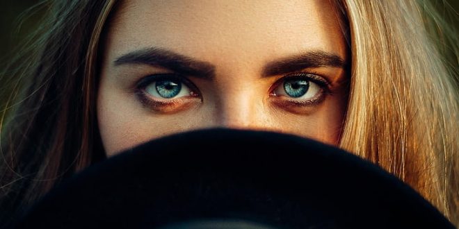 Mengatasi Kecemasan Kontak Mata (Eye Contact Anxiety)