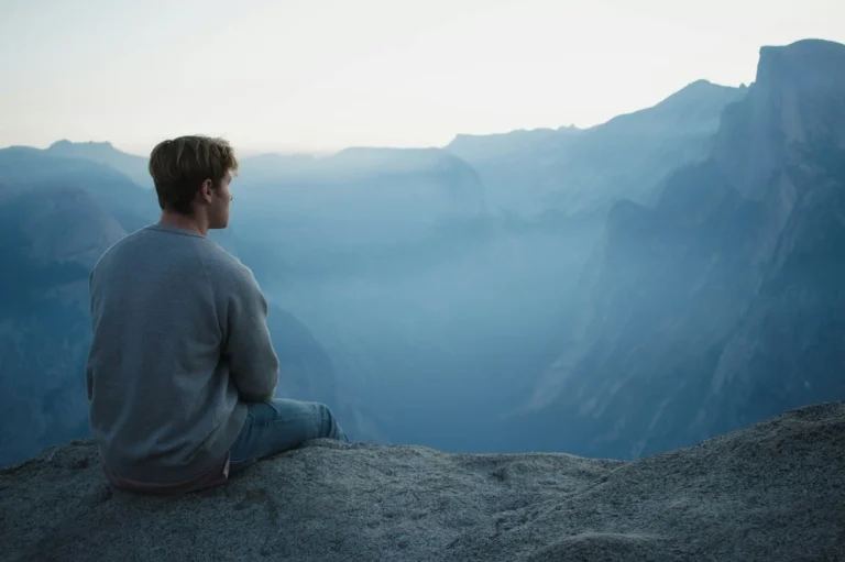 21 Tips Mindfulness yang Bisa Kamu Mulai Hari Ini untuk Menemukan Kedamaian