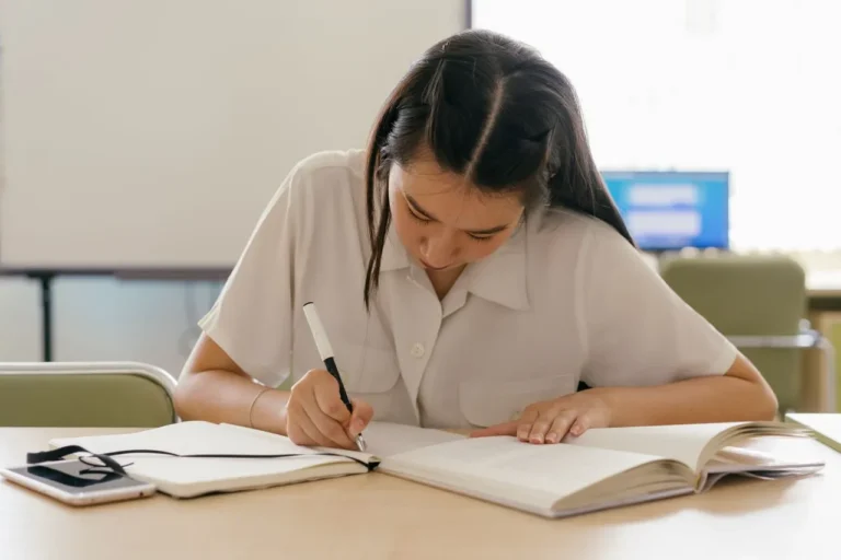 Empat Tantangan, Empat Pendekatan Menaklukan Program Studi Science, Technology, Engineering, dan Mathematics