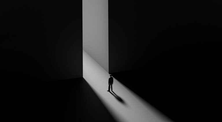 Sunk Cost Fallacy: Mengapa Kita Terus Bertahan pada Keputusan Buruk