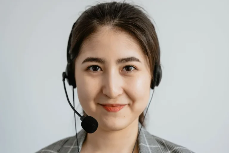 16 Tips Layanan Pelanggan Terbaik: Rahasia Psikologis di Balik Customer Service yang Profesional