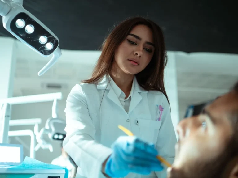 15 Skill Wajib Dokter Gigi: Dari Ketelitian Tangan hingga Empati Pasien