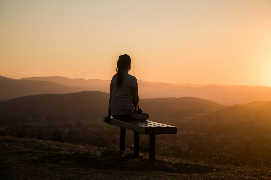 11 Teknik Meditasi Terpandu untuk Menenangkan dan Memusatkan Diri