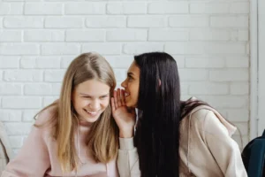 50 Pertanyaan Small Talk yang Bisa Mencairkan Obrolan Apa Saja
