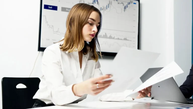 10 Skill Wajib agar Sukses Berkarier di Dunia Perbankan (Plus Tips Mengasahnya)