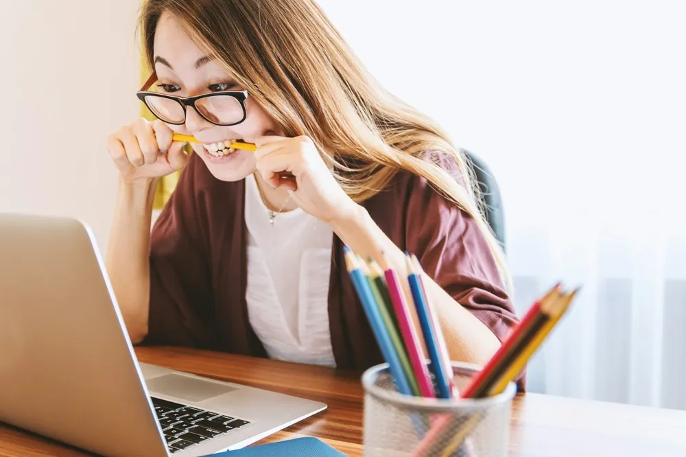 5 Alasan Kenapa Stres Akademik Bisa Sangat Berat Dirasakan oleh Mahasiswa, menurut Psikolog