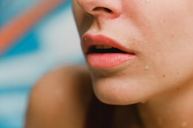 Bukan Cuma Kulit, Bibir Juga Bisa Terbakar Matahari: Bahaya Hidden Sunburn dan Cara Mencegahnya