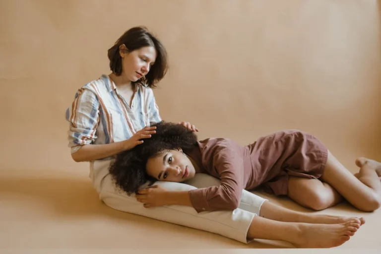 Sering Dianggap Buruk? 7 Kebiasaan Ini Ternyata Tanda Anda Punya Empati Tingkat Tinggi Menurut Psikolog