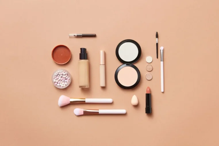 Rahasia Kulit Sehat: Kapan Makeup Sebenarnya Kadaluarsa menurut Ahli Dermatologi?