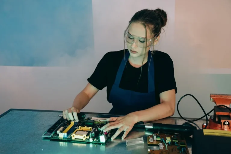 10 Skill Penting yang Wajib Dimiliki untuk Menjadi Computer Engineer Andal