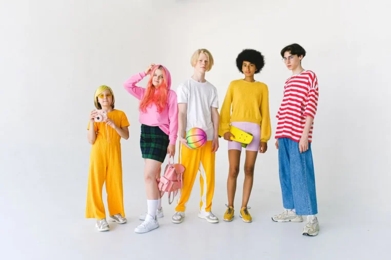 Suka Warna Ini? Pakar Psikologi Warna Ungkap 5 Warna Favorit Orang yang Sangat Kreatif