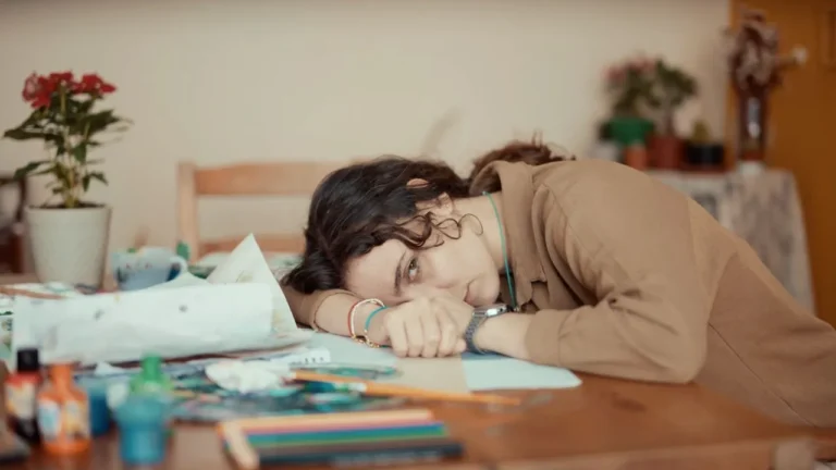 Sering Lelah dan Hilang Motivasi? Ini Panduan Lengkap Mengenali dan Mengatasi Work Burnout