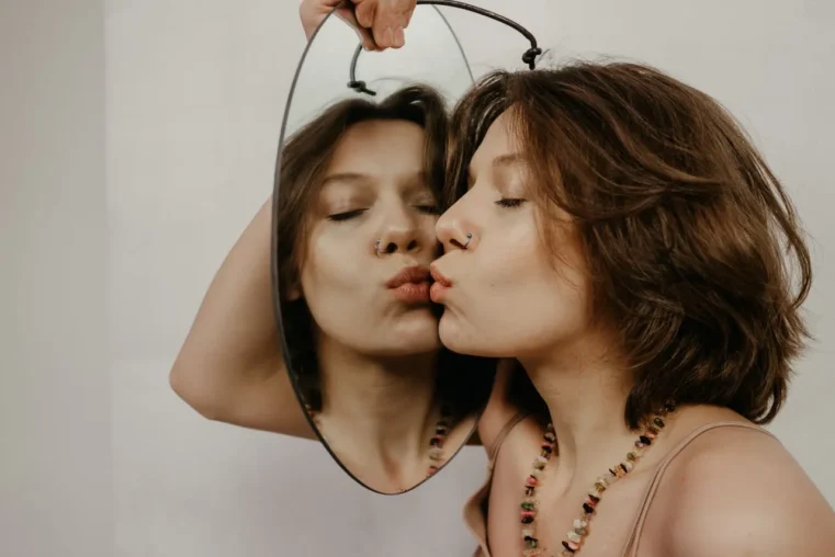 Future Faking dalam Hubungan: Bagaimana Narcissist Menggunakan Future Faking untuk Memanipulasi Hubungan