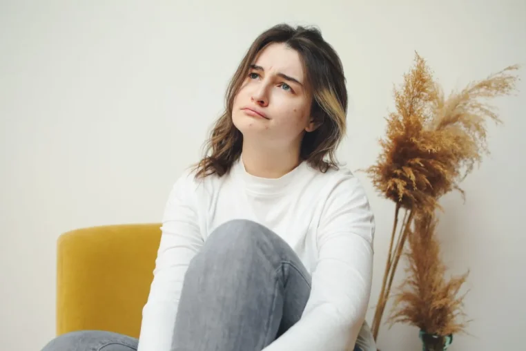 Mengenal Beban Emosional (Emotional Baggage): Mengapa Masa Lalu Mempengaruhi Hubungan dan Kesehatan Mental Anda