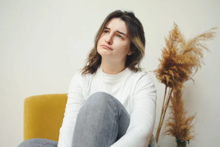 Mengenal Beban Emosional (Emotional Baggage): Mengapa Masa Lalu Mempengaruhi Hubungan dan Kesehatan Mental Anda